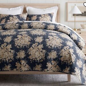 Pottery Barn Juliette Toile Handcrafted Reversible Pick-Stitch Quilt